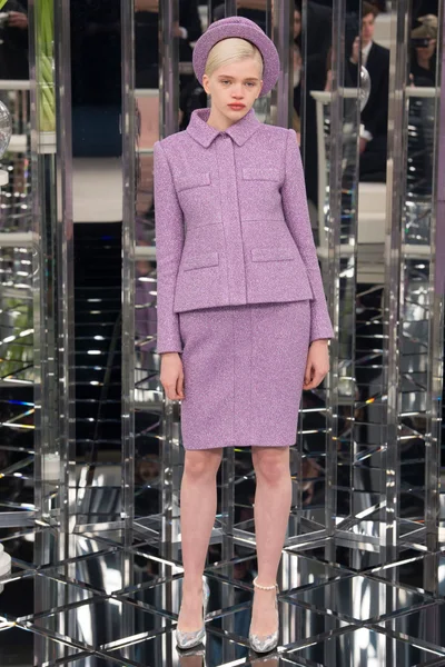 Look 9